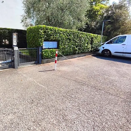 Casangelina - Luminoso Bilocale A Piano Terra *